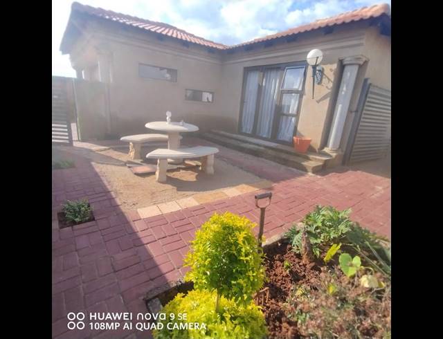2 BEDROOM HOUSE FOR SALE IN DAWN PARK EXT